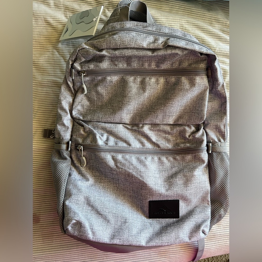 High Sierra Light Gray Backpack /Laptop/School bag
Lightweight
New with tags!